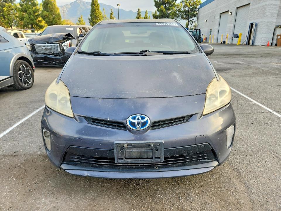 Photo 5 from auction – 2013 TOYOTA PRIUS with VIN JTDKN3DU5D1707202