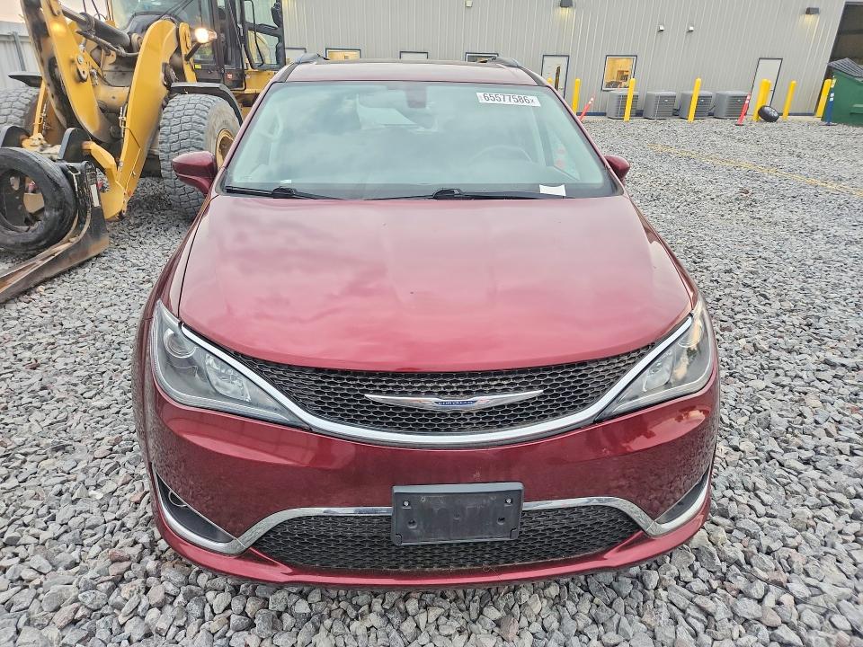 Photo 5 from auction – 2017 CHRYSLER PACIFICA with VIN 2C4RC1BG1HR553692