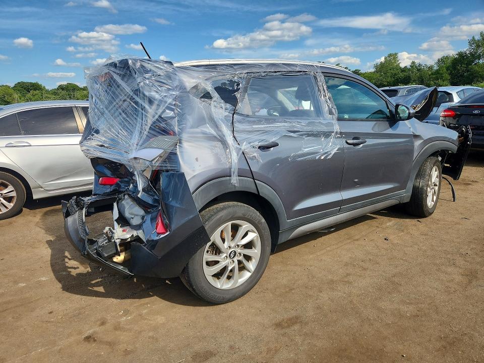 Photo 3 from auction – 2016 HYUNDAI TUCSON with VIN KM8J33A41GU216047