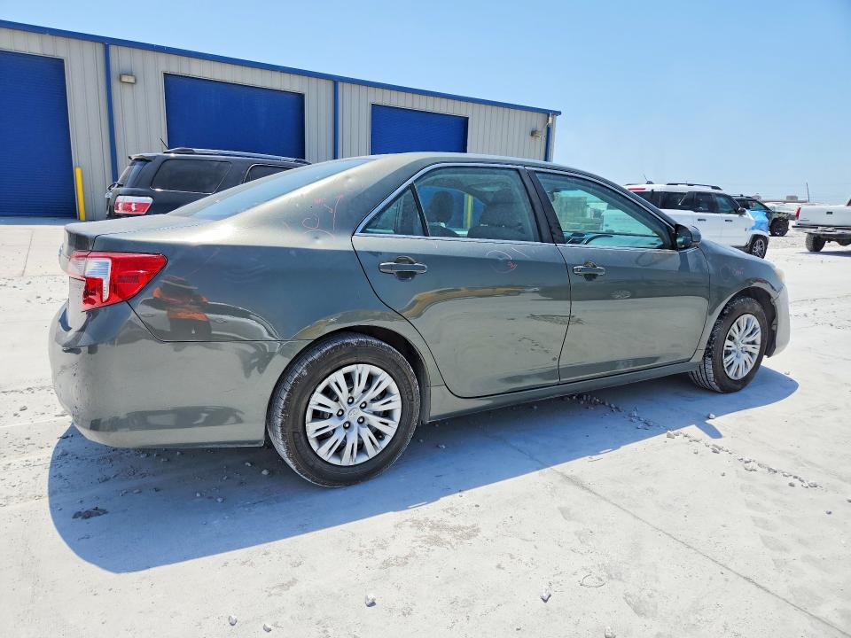 Photo 3 from auction – 2012 TOYOTA CAMRY with VIN 4T1BF1FK5CU592428