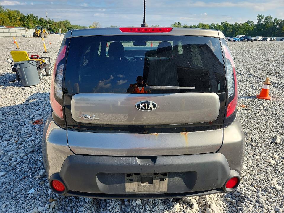 Photo 6 from auction – 2014 KIA SOUL with VIN KNDJN2A29E7067227