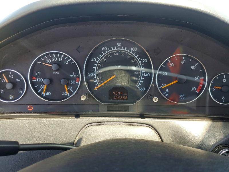 Photo 9 from auction – 2000 MERCEDES-BENZ SL with VIN WDBFA68F8YF190513