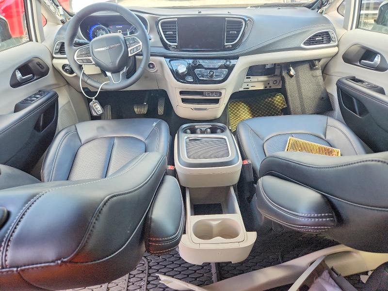 Photo 8 from auction – 2024 CHRYSLER PACIFICA with VIN 2C4RC1BG3RR133594