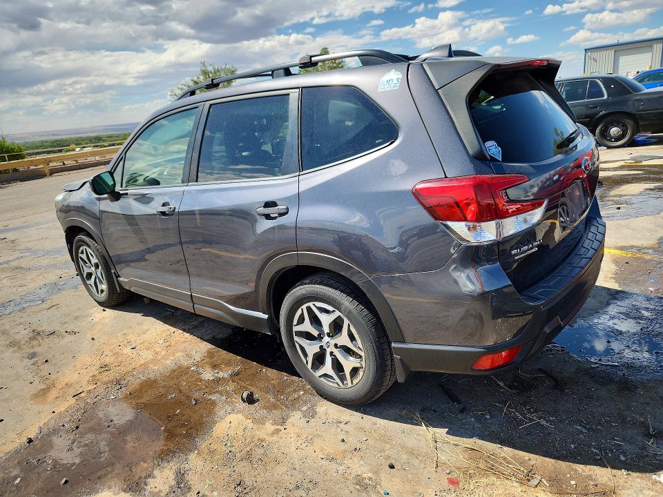 Photo 2 from auction – 2021 SUBARU FORESTER with VIN JF2SKAJC3MH448839