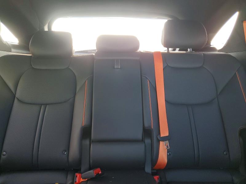Photo 10 from auction – 2026 GENESIS GV70 with VIN KMUMFDTB9TU229954