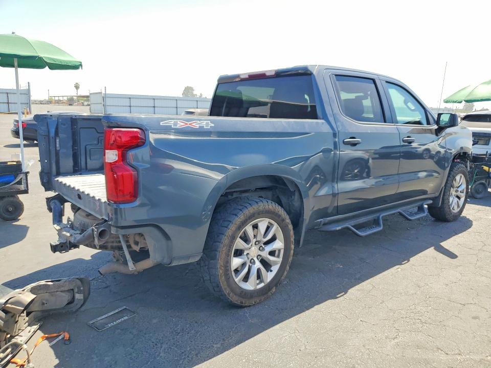 Photo 3 from auction – 2019 CHEVROLET SILVERADO with VIN 3GCUYBEF8KG295477
