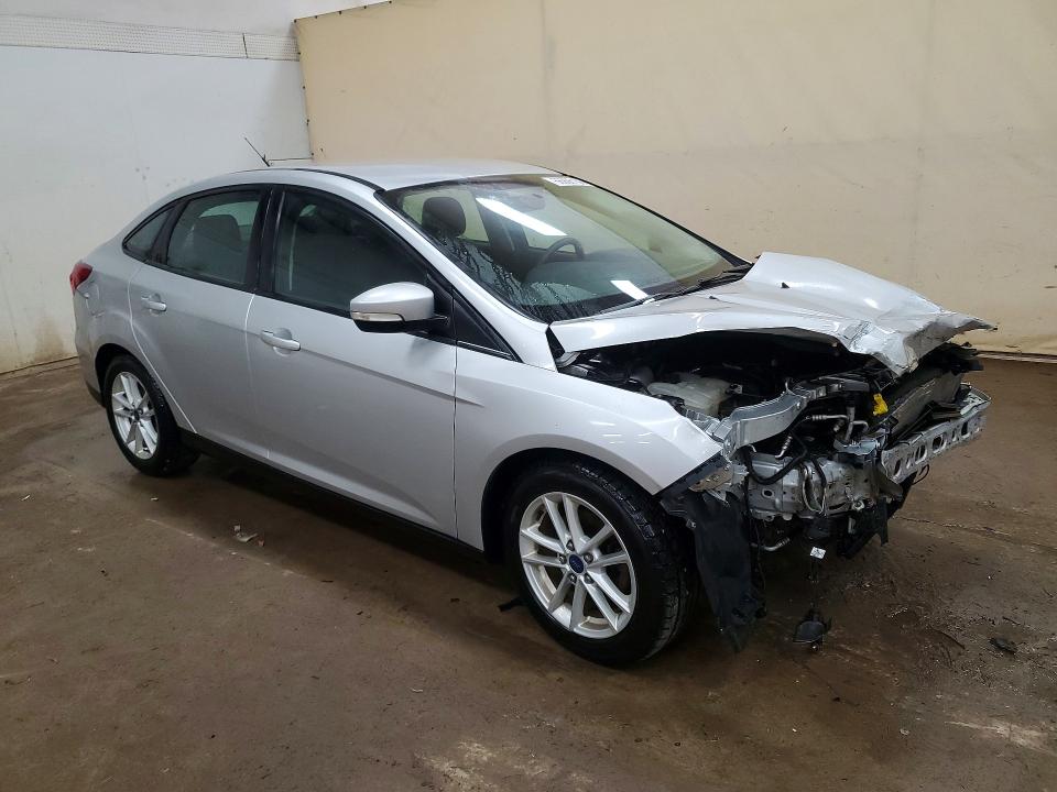 Photo 4 from auction – 2015 FORD FOCUS with VIN 1FADP3F23FL333927