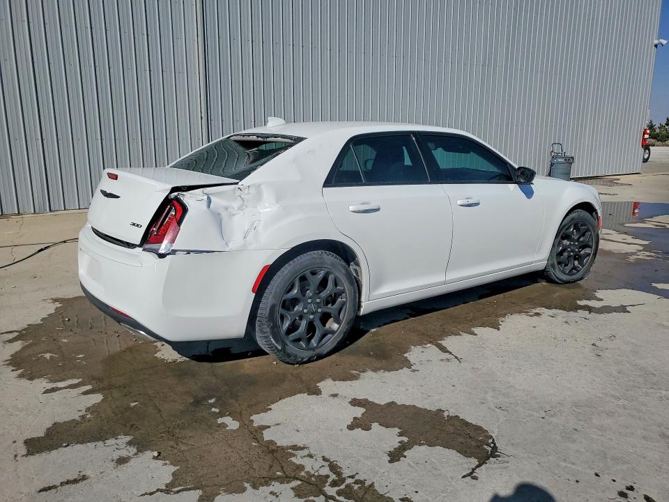 Photo 3 from auction – 2021 CHRYSLER 300 with VIN 2C3CCARG1MH516397
