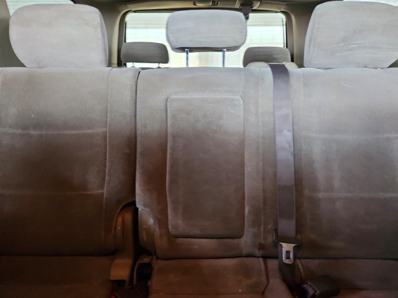 Photo 10 from auction – 2004 TOYOTA SEQUOIA with VIN 5TDZT34A04S223368