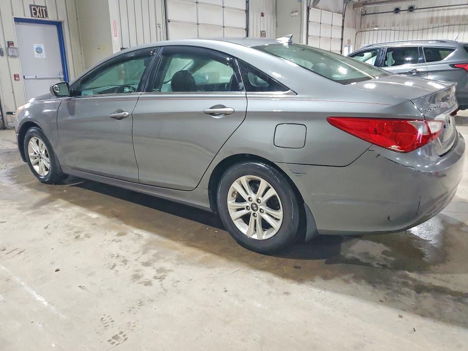 Photo 2 from auction – 2013 HYUNDAI SONATA with VIN 5NPEB4AC6DH620862