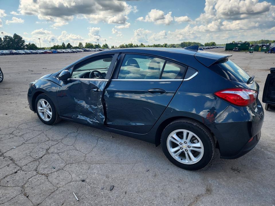 Photo 2 from auction – 2018 CHEVROLET CRUZE with VIN 3G1BE6SM9JS647707