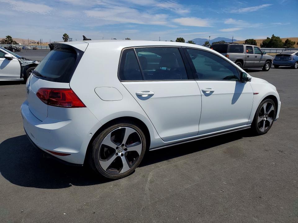 Photo 3 from auction – 2017 VOLKSWAGEN GTI with VIN 3VW447AU8HM030269