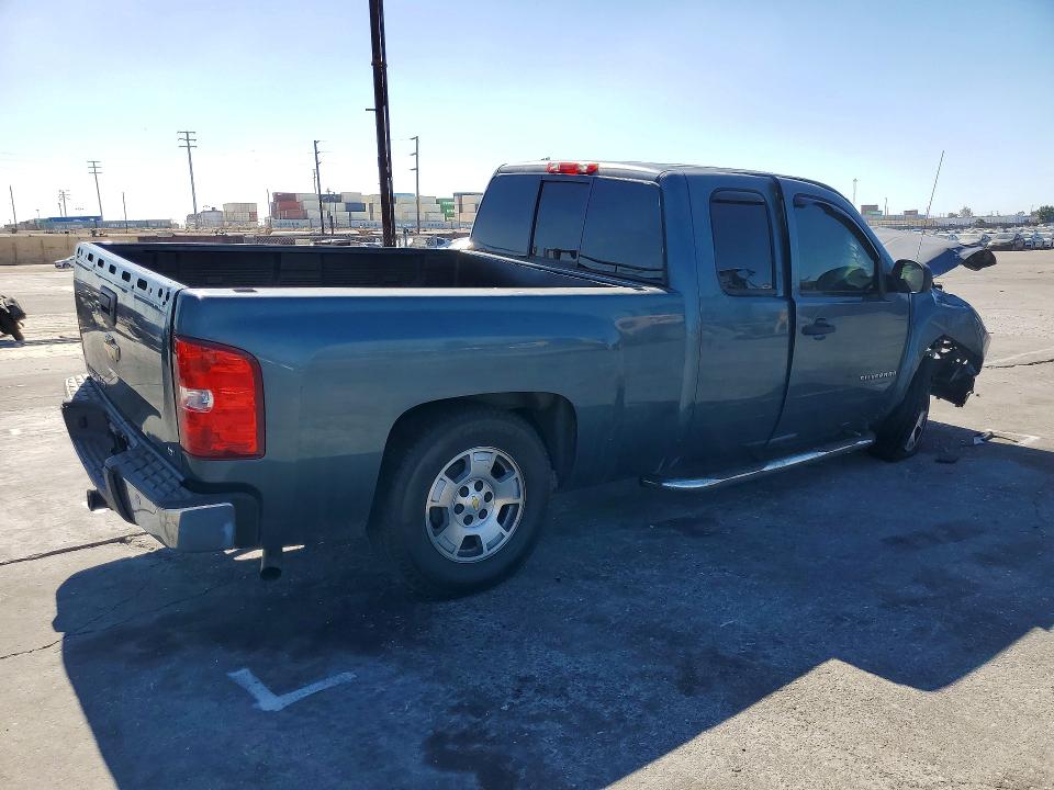 Photo 3 from auction – 2013 CHEVROLET SILVERADO with VIN 1GCRCSE00DZ146273