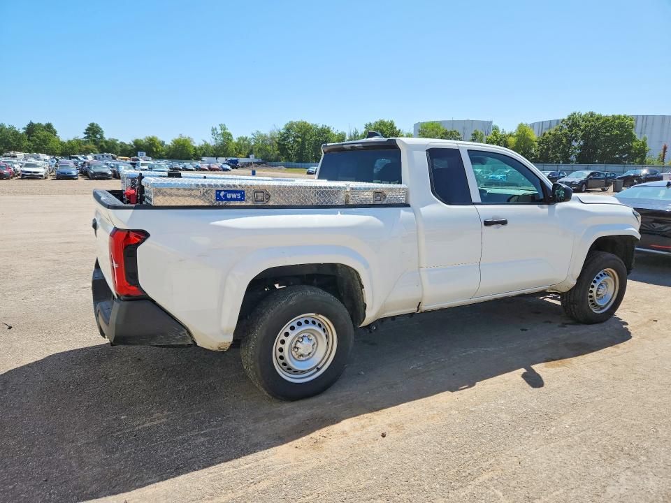 Photo 3 from auction – 2024 TOYOTA TACOMA with VIN 3TYJDAHN7RT008772