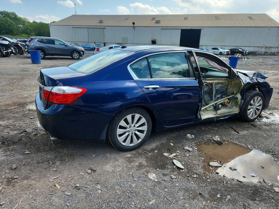 Photo 3 from auction – 2013 HONDA ACCORD with VIN 1HGCR2F82DA158367