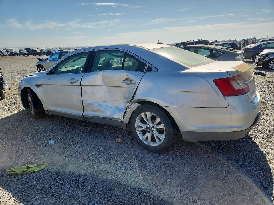 Zdjęcie 2 z aukcji – 2010 FORD TAURUS z VIN 1FAHP2EW3AG106061