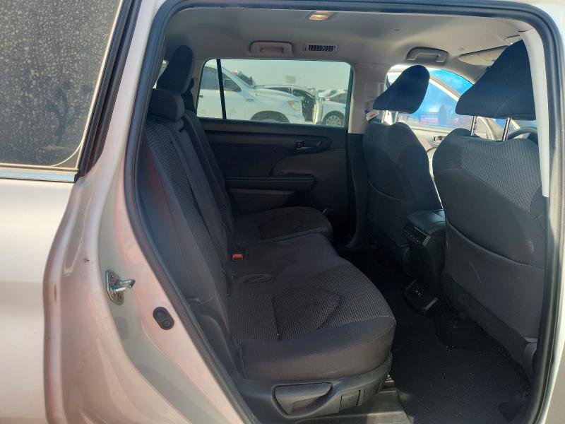 Photo 11 from auction – 2020 TOYOTA HIGHLANDER with VIN 5TDCZRAH0LS021492
