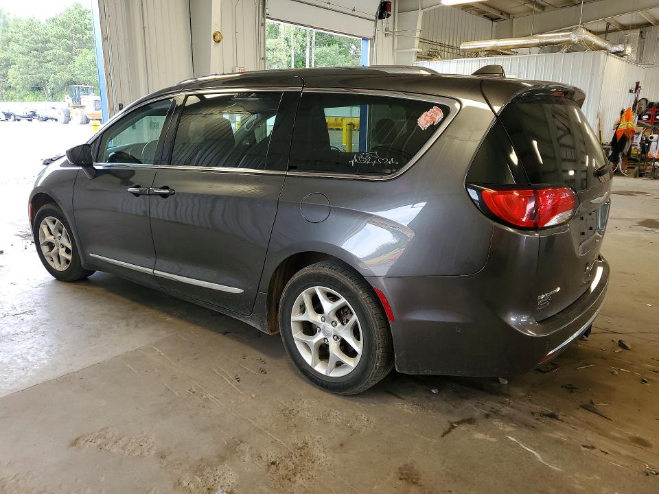 Photo 2 from auction – 2017 CHRYSLER PACIFICA with VIN 2C4RC1EG5HR623657