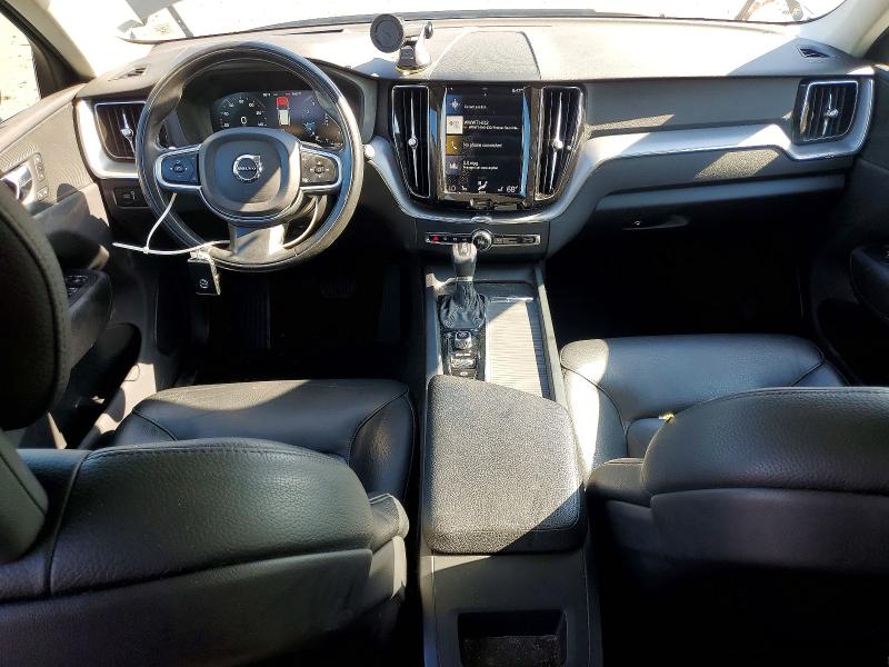 Photo 8 from auction – 2018 VOLVO XC60 with VIN LYVA22RK1JB096627