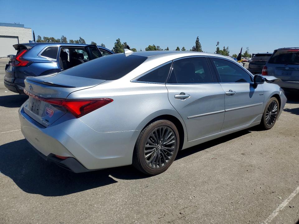 Photo 3 from auction – 2020 TOYOTA AVALON with VIN 4T1E21FB0LU012625