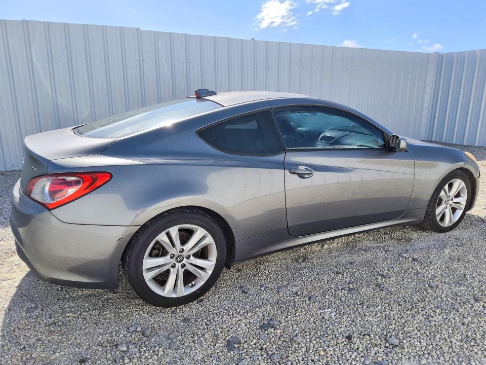 Photo 3 from auction – 2011 HYUNDAI GENESIS COUPE with VIN KMHHT6KD6BU058960