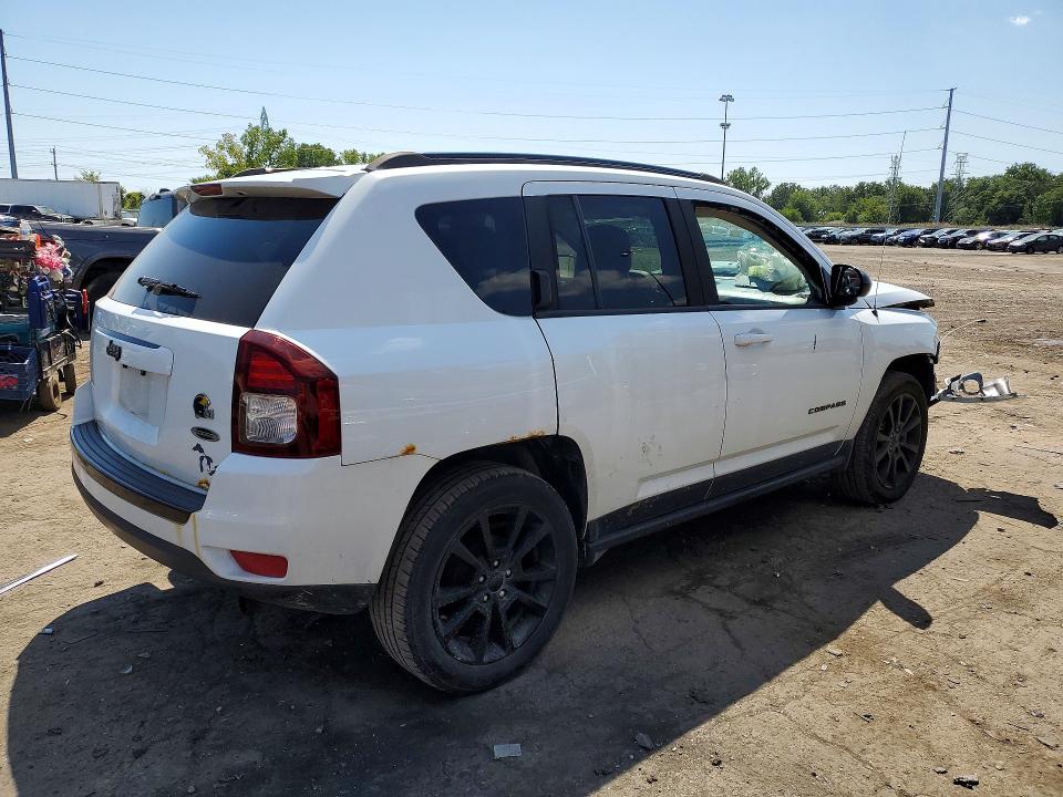 Снимка 3 от търг – 2015 JEEP COMPASS с VIN 1C4NJCBA0FD210013