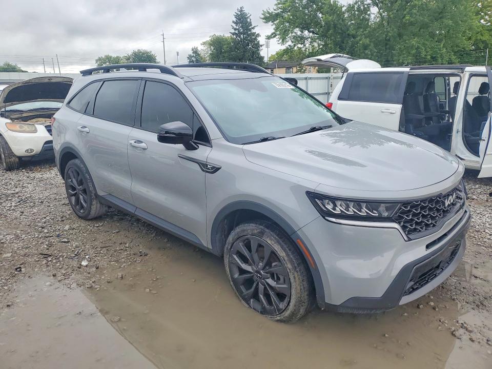 Фото 4 с аукциона – 2023 KIA SORENTO с VIN 5XYRHDLF8PG203388