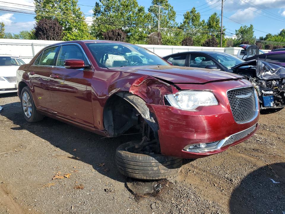 Photo 4 from auction – 2015 CHRYSLER 300 with VIN 2C3CCARG4FH883040