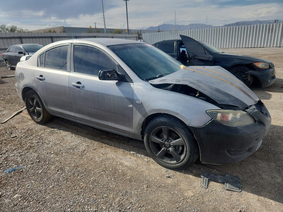 Photo 4 from auction – 2006 MAZDA 3 with VIN JM1BK32G661480773
