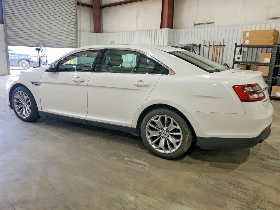 Photo 2 from auction – 2016 FORD TAURUS with VIN 1FAHP2F95GG148734