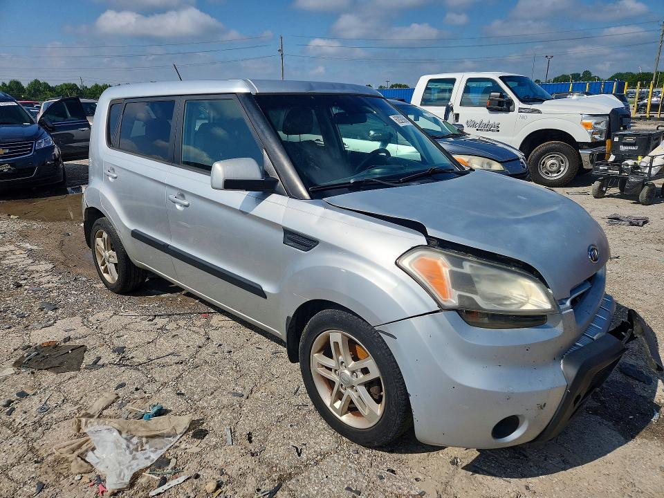 Photo 4 from auction – 2011 KIA SOUL with VIN KNDJT2A24B7262802