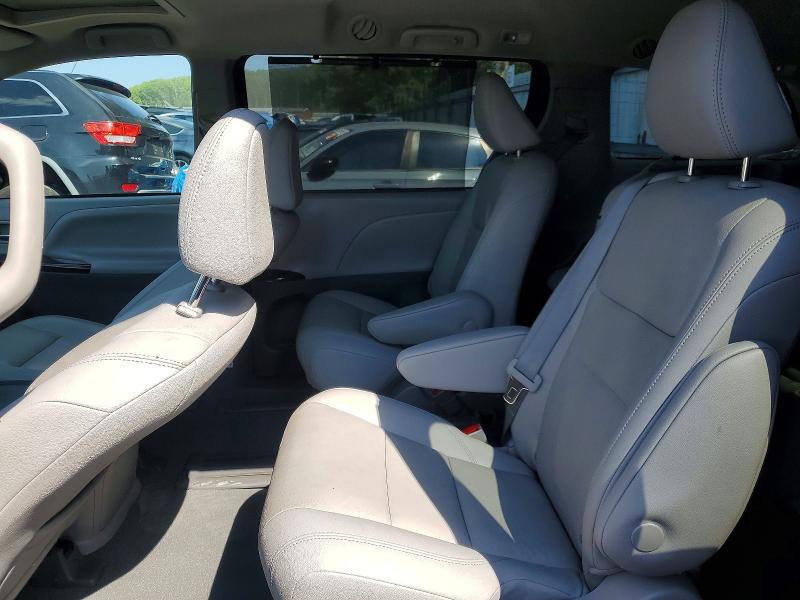 Photo 11 from auction – 2015 TOYOTA SIENNA with VIN 5TDYK3DC3FS572091