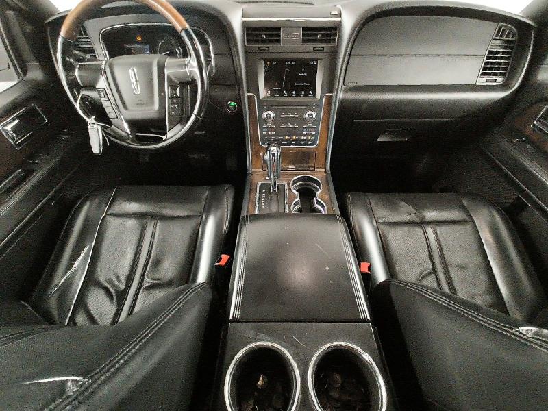 Photo 8 from auction – 2017 LINCOLN NAVIGATOR with VIN 5LMJJ2JT8HEL08269