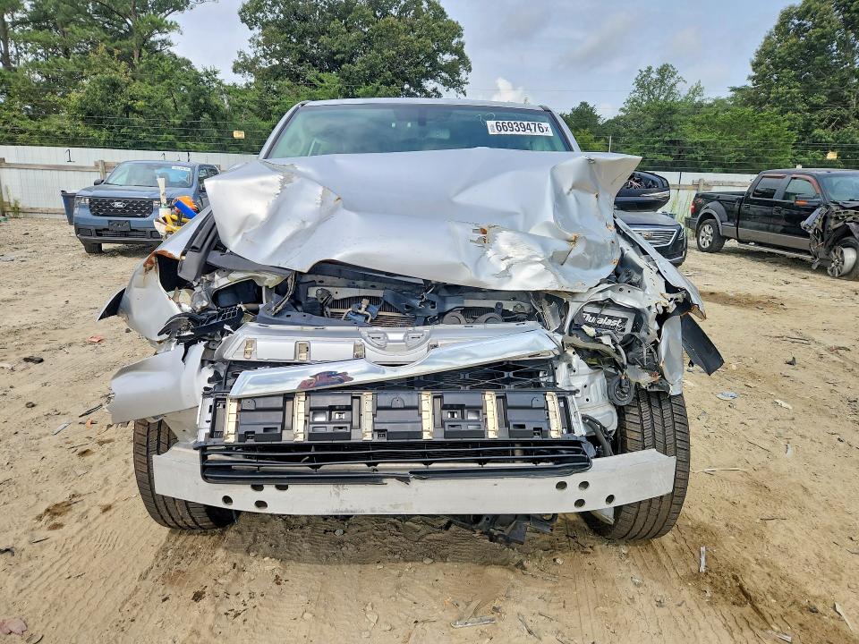 Photo 5 from auction – 2014 TOYOTA 4RUNNER with VIN JTEBU5JR3E5163724
