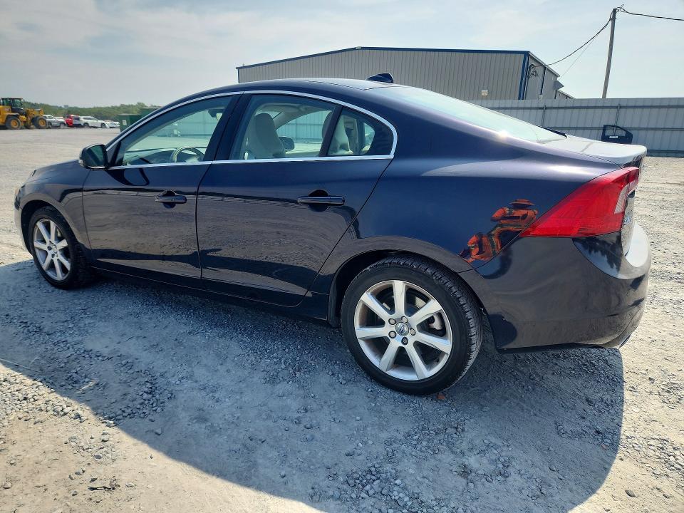 Photo 2 from auction – 2016 VOLVO S60 with VIN YV126MFK0G2400186