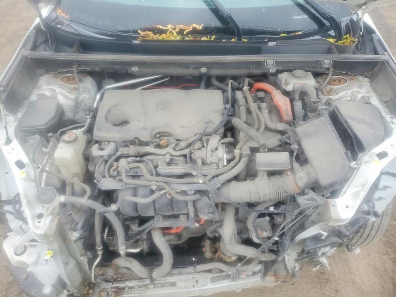 Photo 11 from auction – 2019 TOYOTA RAV4 with VIN 2T3DWRFVXKW025185