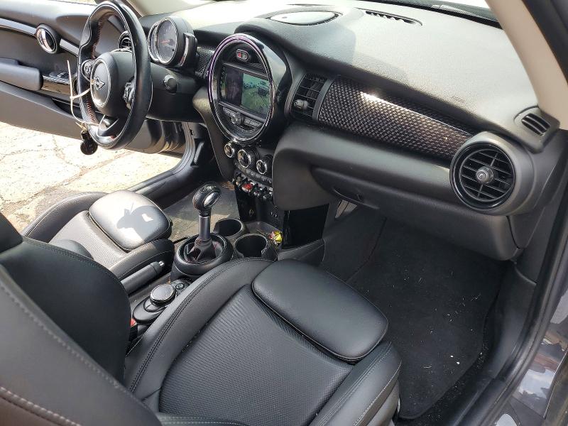Zdjęcie 8 z aukcji – 2019 MINI COOPER z VIN WMWXP7C51K2A52819
