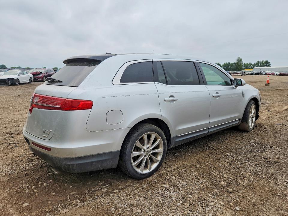 Photo 3 from auction – 2012 LINCOLN MKT with VIN 2LMHJ5AT9CBL54379