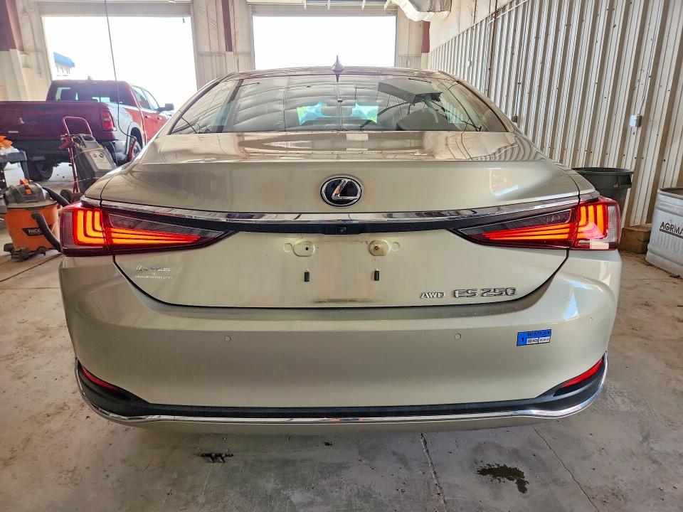 Photo 6 from auction – 2021 LEXUS ES 250 with VIN 58AD11D18MU006297