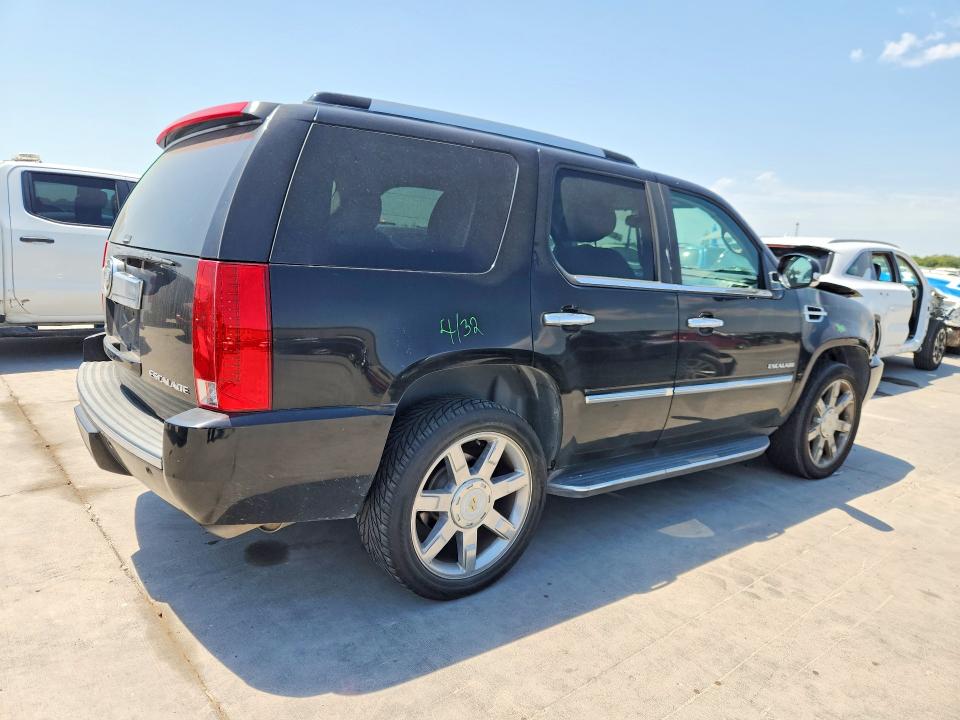 Photo 3 from auction – 2011 CADILLAC ESCALADE with VIN 1GYS3AEF1BR211364