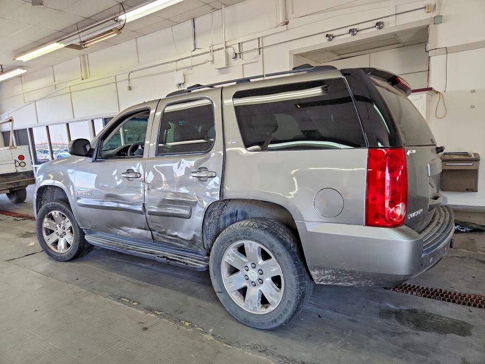 Photo 2 from auction – 2007 GMC YUKON with VIN 1GKFK13027R129731