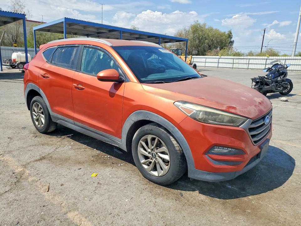Photo 4 from auction – 2016 HYUNDAI TUCSON with VIN KM8J33A46GU063603