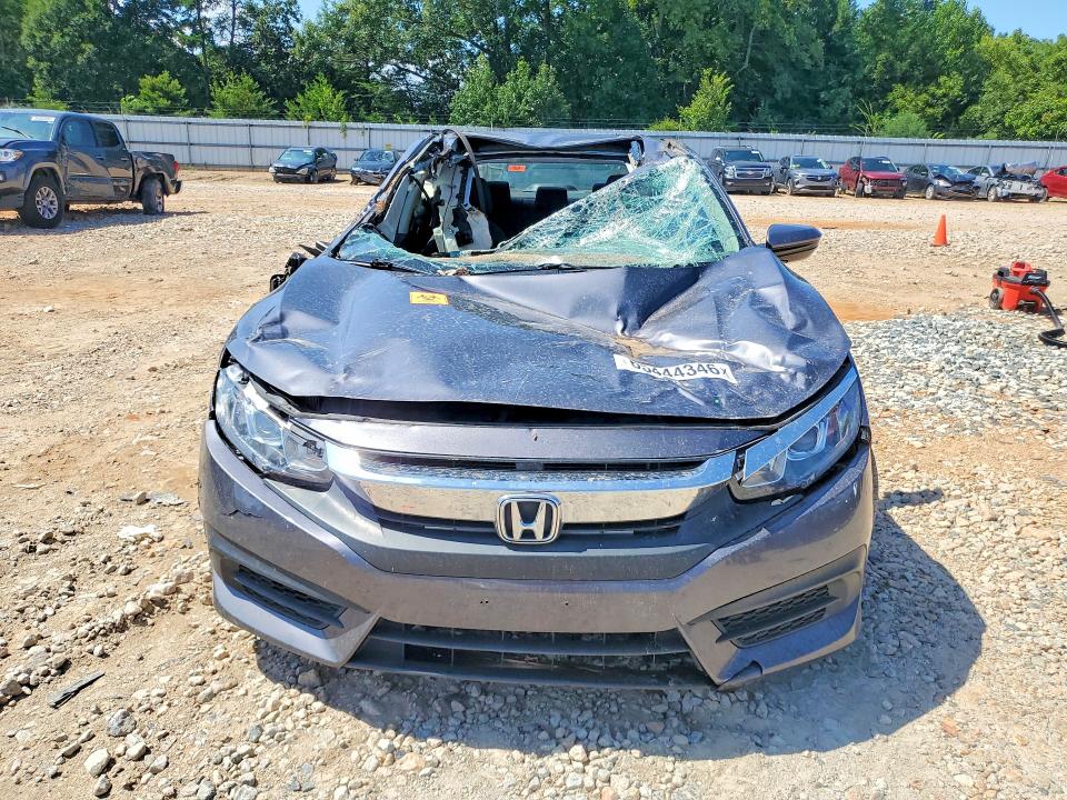Снимка 5 от търг – 2017 HONDA CIVIC с VIN 2HGFC2F76HH574452