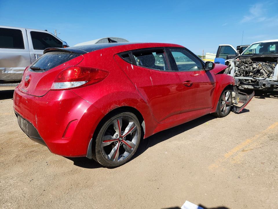 Foto 3 de la subasta – 2016 HYUNDAI VELOSTER con VIN KMHTC6AD9GU281027