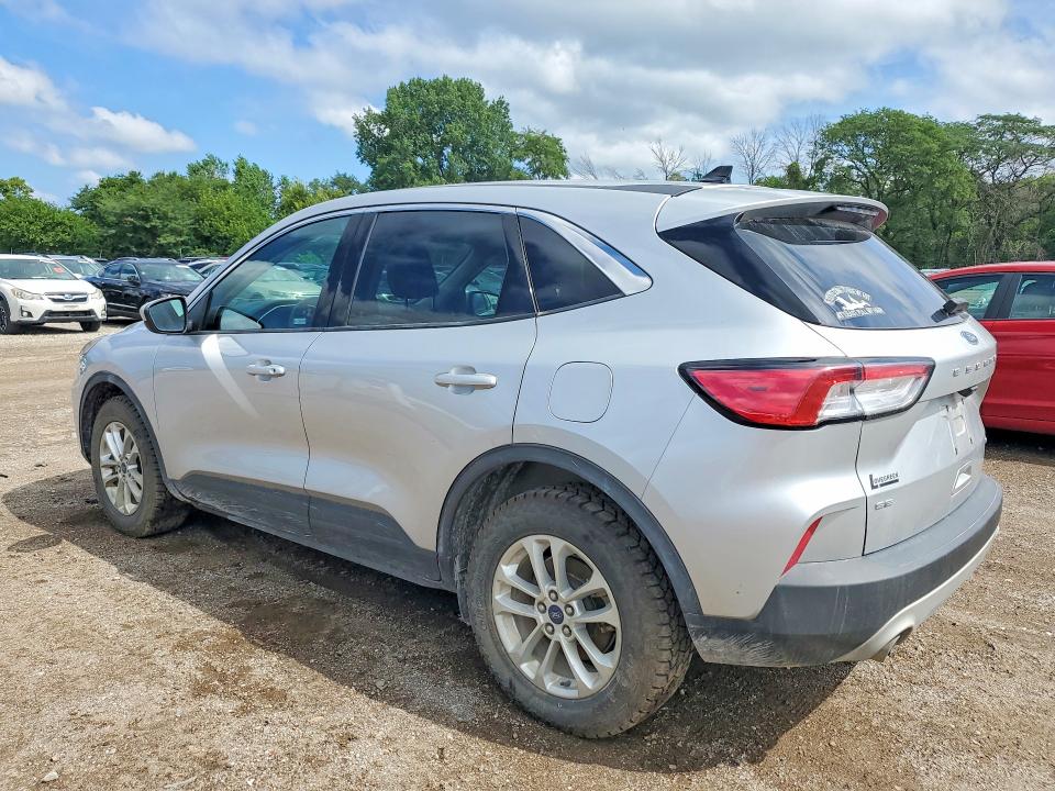 Photo 2 from auction – 2020 FORD ESCAPE with VIN 1FMCU9G65LUA10662