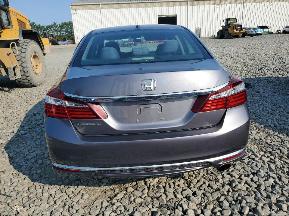 Photo 6 from auction – 2016 HONDA ACCORD with VIN 1HGCR2F71GA179030