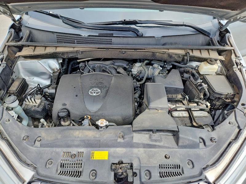 Photo 12 from auction – 2019 TOYOTA HIGHLANDER with VIN 5TDKZRFH2KS565138