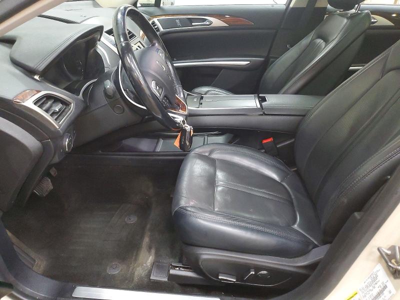 Photo 7 from auction – 2016 LINCOLN MKZ with VIN 3LN6L2J91GR611025
