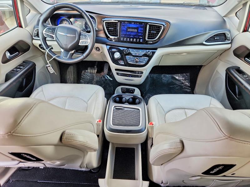 Photo 8 from auction – 2017 CHRYSLER PACIFICA with VIN 2C4RC1EG2HR526089