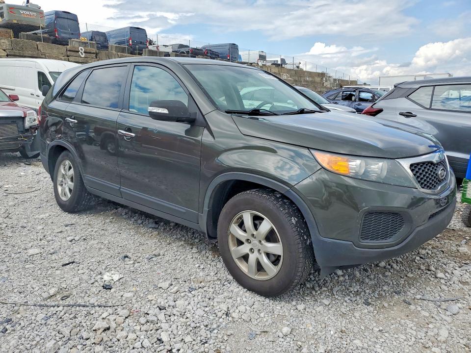Photo 4 from auction – 2012 KIA SORENTO with VIN 5XYKT3A19CG191845